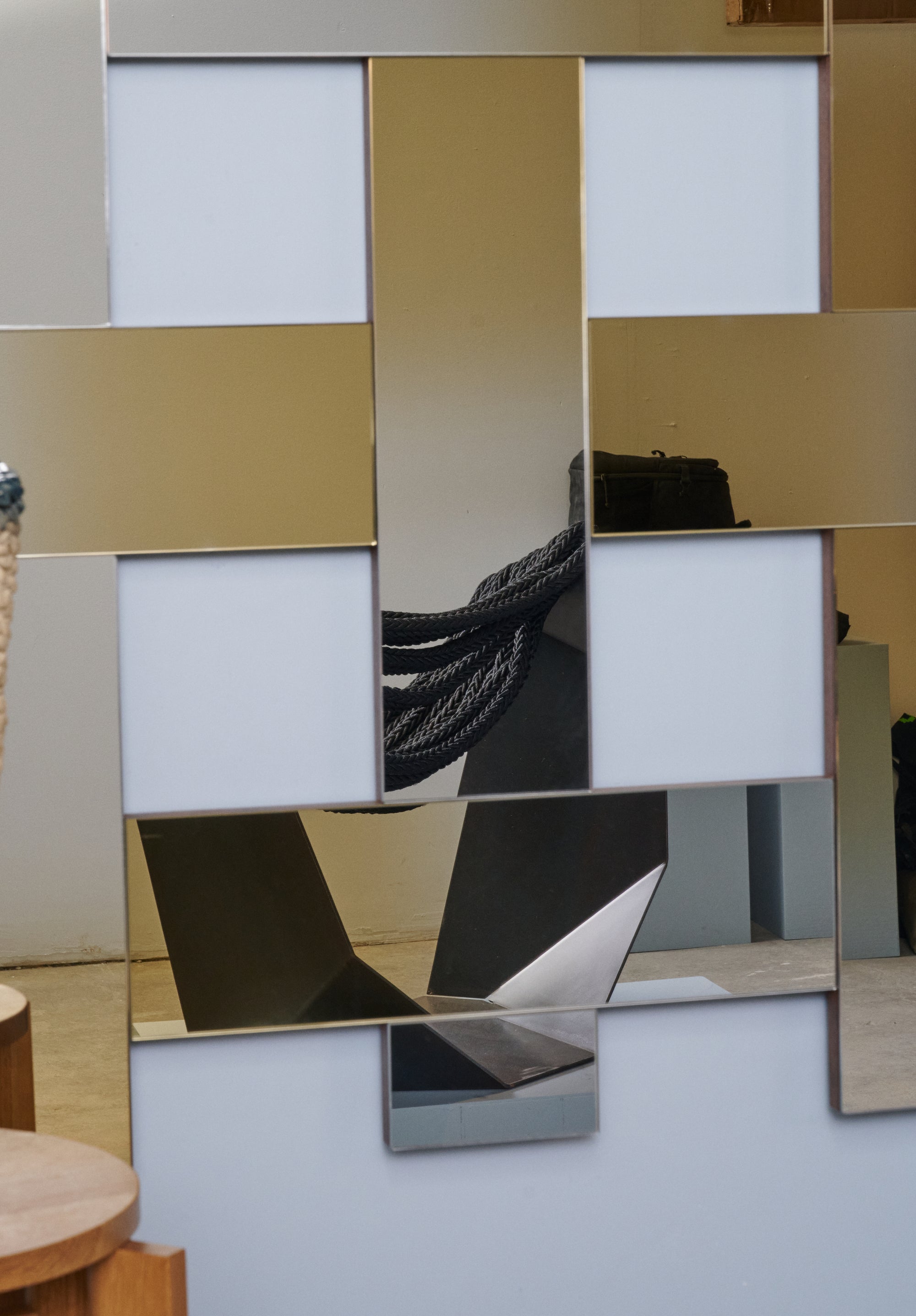 Spectrum X Bower Lattice Mirror in Phantom Quartz - Mirror - Spectrum Mirror - Kombi