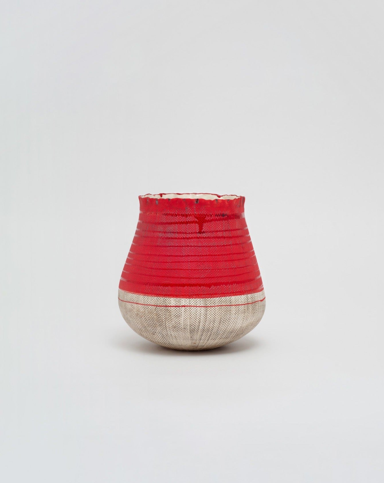 Handpinched Red Vase - kombi