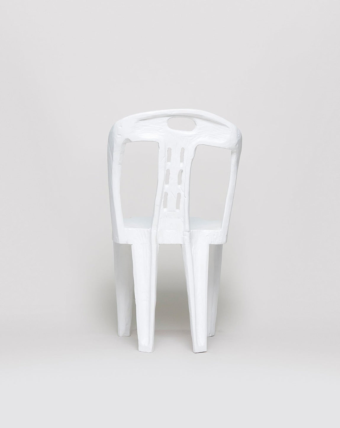 Everyday People (White Chair) 2022 - kombi