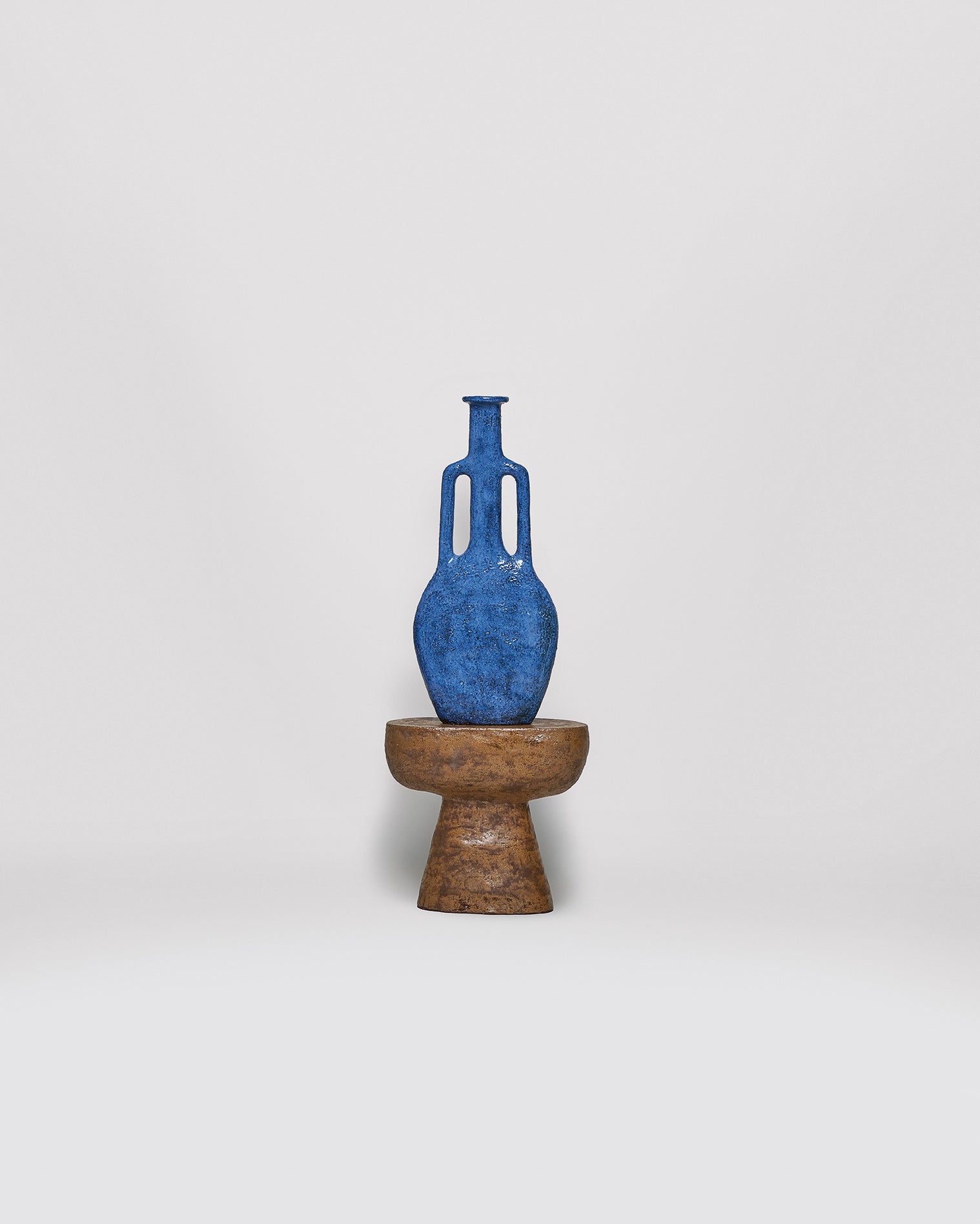 Ceramic Vase & Plinth 02 