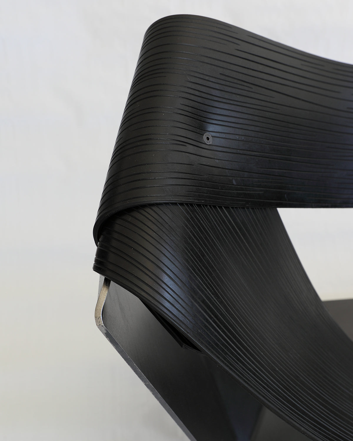 KOMBI_XANDRE_KRIEL_TECHNOLOAFER_CHAIR